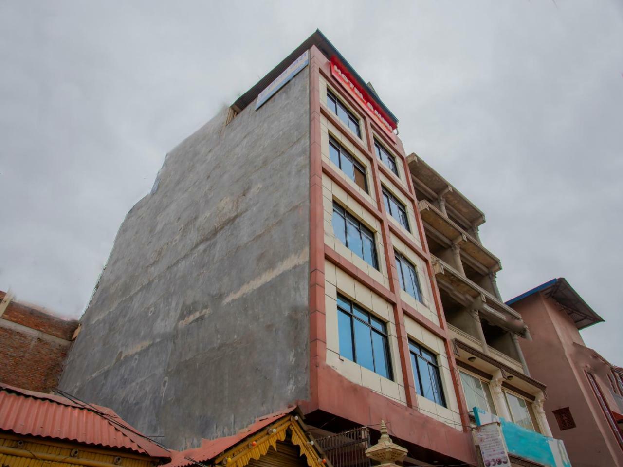 Oyo 305 Hotel Gauri Pashupatinath Exterior photo